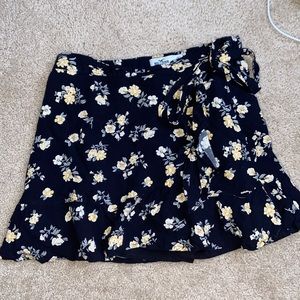 Ruffled tie front skirt